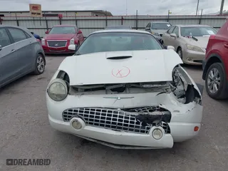 2002 Ford Thunderbird w/Hardtop Premium with VIN 1FAHP60A62Y127579, listed as a IAAI auction lot 42035019 with 98,582 mi miles. Bid and sale history available at carsss.com. Image 12.