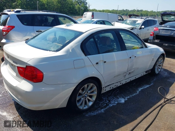 2011 BMW 3 Series 328i xDrive with VIN WBAPK5C54BA662199, listed as a IAAI auction lot 42651146 with 190,396 mi miles and . Bid and sale history available at DreamBid. Image 4.