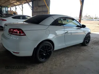 2015 Volkswagen Eos Komfort с VIN WVWBW8AH9FV001976, выставлен на аукционе Copart как лот 59529925 с пробегом 54 520 миль миль и Списание • Salvage title. История ставок и продаж доступна на DreamBid. Изображение 3.