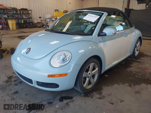 2010 Volkswagen Beetle with VIN 3VWRG3AL1AM003482, listed as a IAAI auction lot 42191257 with 76,072 mi miles and . Bid and sale history available at DreamBid. Image 17.
