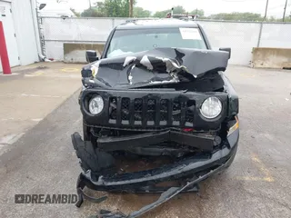 2016 Jeep Patriot Sport with VIN 1C4NJRBB4GD551671, listed as a IAAI auction lot 42322700 with 157,497 mi miles and . Bid and sale history available at DreamBid. Image 13.