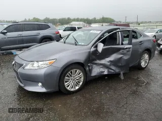 2015 Lexus ES 330 with VIN JTHBK1GG2F2155172, listed as a Copart auction lot 60443955 with 68,724 mi miles and Salvage title. Bid and sale history available at DreamBid. Image 1.