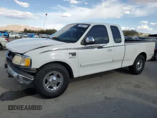2002 Ford F-150 XL z VIN 1FTRX17W22NB22531, wystawiony jako Copart lot #54694475 z przebiegiem Nie podano mil oraz Szkoda całkowita • Salvage title. Historia ofert i sprzedaży dostępna na DreamBid. Obrazek 1.