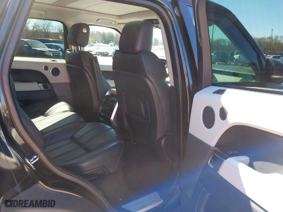 2015 Land Rover Range Rover Sport HSE with VIN SALWR2VF3FA607868, listed as a IAAI auction lot 41811123 with 142,743 mi miles. Bid and sale history available at carsss.com. Image 8.