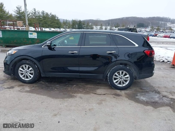 2019 Kia Sorento LX V6 with VIN 5XYPG4A56KG483762, listed as a IAAI auction lot 41334687 with NaN miles. Bid and sale history available at carsss.com. Image 15.
