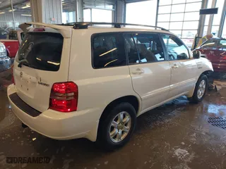 2003 Toyota Highlander with VIN JTEHF21A430153629, listed as a IAAI auction lot 41334411 with 236,557 mi miles. Bid and sale history available at carsss.com. Image 4.