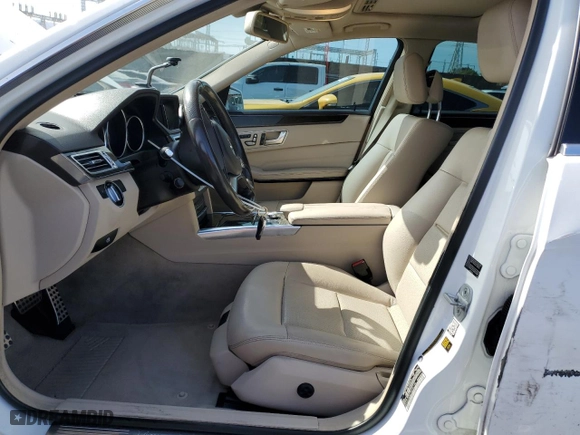 2015 Mercedes-Benz E-Class E 250 BlueTEC Luxury with VIN WDDHF0EB2FB096194, listed as a Copart auction lot 43168715 with 216,083 mi miles and Salvage Title. Bid and sale history available at carsss.com. Image 7.