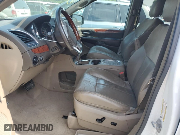 2014 Chrysler Town & Country Limited with VIN 2C4RC1GG7ER461197, listed as a Copart auction lot 59426574 with 96,068 mi miles and Salvage Title. Bid and sale history available at DreamBid. Image 7.