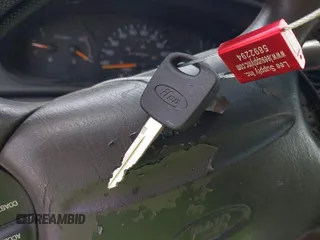 1997 Ford Taurus GL z VIN 1FALP52U9VA280563, wystawiony jako IAAI lot #42045413 z przebiegiem 219 484 mil mil oraz . Historia ofert i sprzedaży dostępna na DreamBid. Obrazek 11.