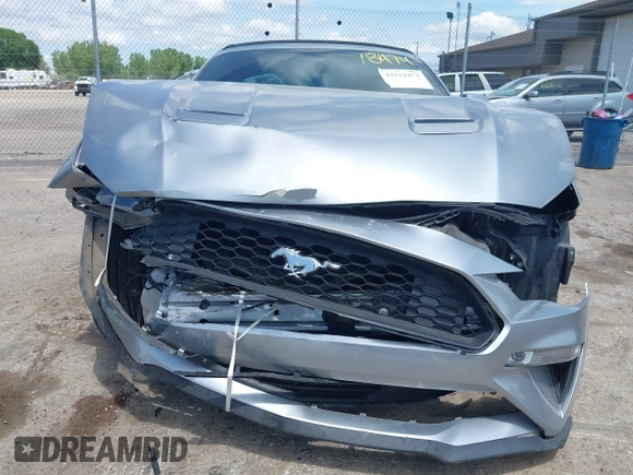 2020 Ford Mustang EcoBoost z VIN 1FATP8UH6L5106537, wystawiony jako IAAI lot #42518474 z przebiegiem 86 971 mil mil oraz . Historia ofert i sprzedaży dostępna na DreamBid. Obrazek 12.