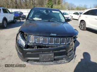 2019 Jeep Compass Altitude with VIN 3C4NJCBB9KT614537, listed as a Copart auction lot 53505475 with 120,623 mi miles and Salvage title. Bid and sale history available at DreamBid. Image 5.