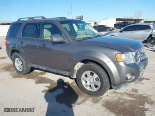 2009 Ford Escape Limited with VIN 1FMCU94G19KC45724, listed as a IAAI auction lot 41860671 with 188,520 mi miles. Bid and sale history available at carsss.com. Image 1.