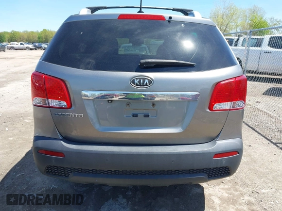2011 Kia Sorento LX with VIN 5XYKT4A15BG175047, listed as a IAAI auction lot 42161402 with 102,509 mi miles and . Bid and sale history available at DreamBid. Image 16.