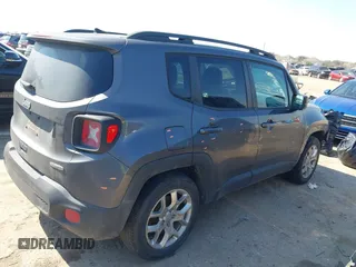 2018 Jeep Renegade Latitude with VIN ZACCJABB3JPH06633, listed as a IAAI auction lot 41590563 with 224,654 mi miles. Bid and sale history available at carsss.com. Image 4.