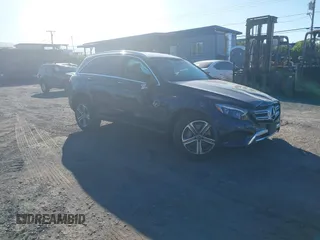 2019 Mercedes-Benz GLC with VIN WDC0G4KB8KF585423, listed as a IAAI auction lot 41254865 with Not Provided miles. Bid and sale history available at carsss.com. Image 1.