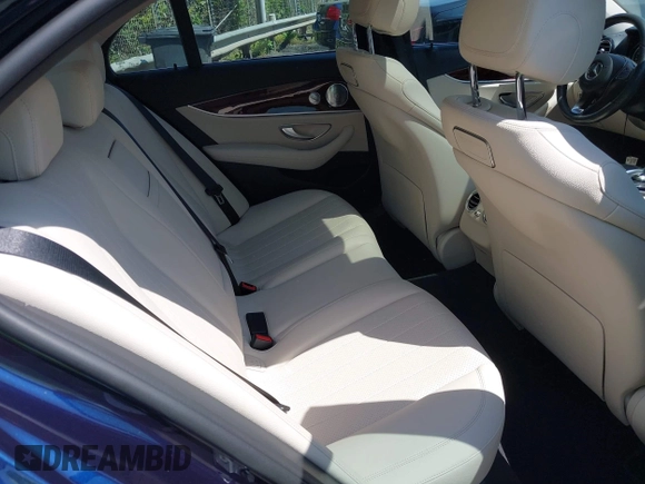 2018 Mercedes-Benz E-Class E 300 with VIN WDDZF4JBXJA369186, listed as a IAAI auction lot 42016149 with 59,360 mi miles. Bid and sale history available at carsss.com. Image 8.