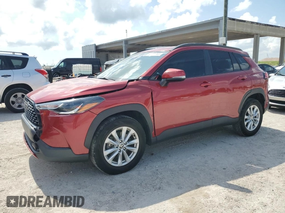2022 Toyota Corolla Cross LE z VIN 7MUCAAAGXNV001856, wystawiony jako Copart lot #63771865 z przebiegiem 38 527 mil mil oraz Szkoda całkowita • Salvage title. Historia ofert i sprzedaży dostępna na DreamBid. Obrazek 1.