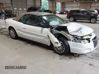 2004 Chrysler Sebring LXi z VIN 1C3EL55R64N267979, wystawiony jako IAAI lot #42202953 z przebiegiem 112 071 mil mil oraz . Historia ofert i sprzedaży dostępna na DreamBid. Obrazek 1.