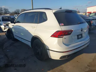 2024 Volkswagen Tiguan SE R-Line Black z VIN 3VVCB7AX3RM009461, wystawiony jako IAAI lot #41506931 z przebiegiem 19 642 mil mil oraz . Historia ofert i sprzedaży dostępna na DreamBid. Obrazek 3.