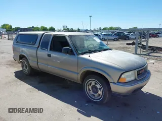 2000 GMC Sonoma SLS z VIN 1GTCS19W1Y8186956, wystawiony jako IAAI lot #42374716 z przebiegiem Nie podano mil oraz . Historia ofert i sprzedaży dostępna na DreamBid. Obrazek 1.