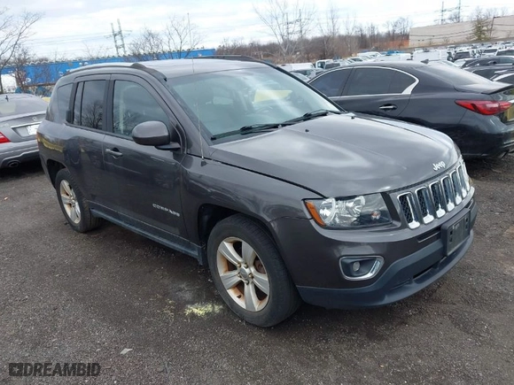 2015 Jeep Compass Latitude with VIN 1C4NJDEB9FD105996, listed as a IAAI auction lot 41729501 with 147,954 mi miles. Bid and sale history available at carsss.com. Image 1.