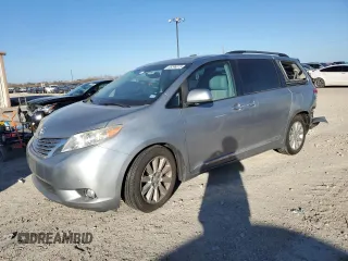 2011 Toyota Sienna XLE AAS with VIN 5TDYK3DC4BS101366, listed as a Copart auction lot 45296075 with 261,950 mi miles and Salvage Title. Bid and sale history available at carsss.com. Image 1.