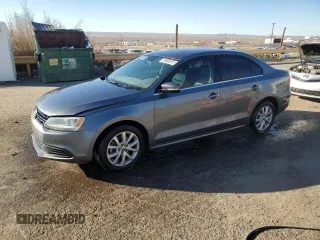 2013 Volkswagen Jetta SE z VIN 3VWDP7AJ0DM440488, wystawiony jako Copart lot #42515635 z przebiegiem 112 085 mil mil oraz Czysty tytuł • Clean title. Historia ofert i sprzedaży dostępna na DreamBid. Obrazek 1.