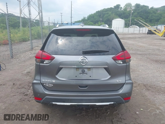 2019 Nissan Rogue SV с VIN KNMAT2MT7KP560345, выставлен на аукционе IAAI как лот 42435122 с пробегом 60 595 миль миль и . История ставок и продаж доступна на DreamBid. Изображение 16.
