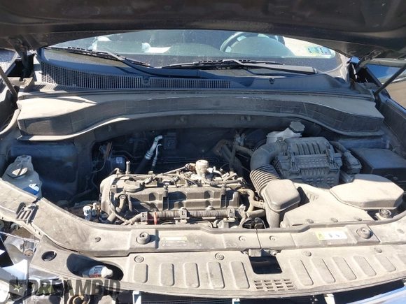 2015 Kia Sorento LX with VIN 5XYKTCA63FG614211, listed as a IAAI auction lot 42041969 with 133,264 mi miles and . Bid and sale history available at carsss.com. Image 10.