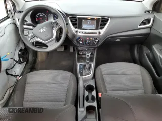 2021 Hyundai Accent SE z VIN 3KPC24A67ME147852, wystawiony jako Copart lot #56065625 z przebiegiem 77 003 mil mil oraz Szkoda całkowita • Salvage title. Historia ofert i sprzedaży dostępna na DreamBid. Obrazek 8.