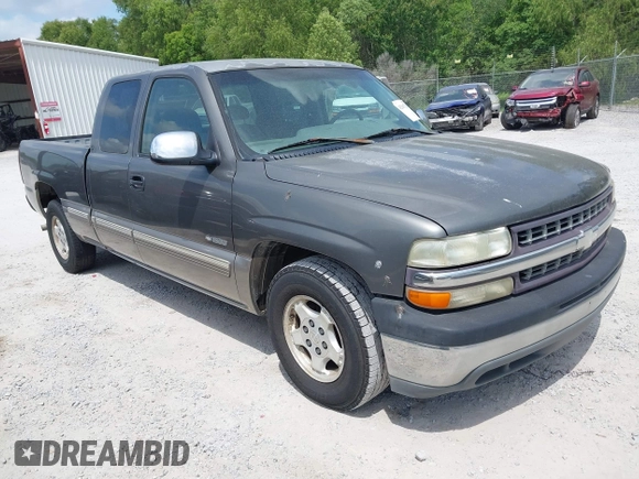 2000 Chevrolet Silverado 1500 LS with VIN 2GCEC19T4Y1269344, listed as a IAAI auction lot 42167334 with 294,781 mi miles. Bid and sale history available at carsss.com. Image 1.