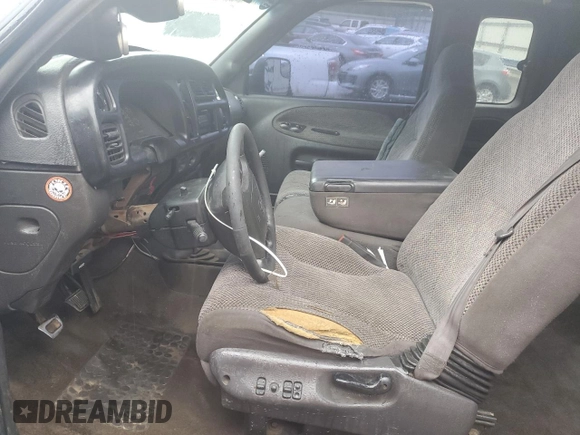 2001 Dodge 2500 with VIN 1B7KF23711J573917, listed as a Copart auction lot 51144335 with 257,686 mi miles and Salvage Title. Bid and sale history available at carsss.com. Image 7.