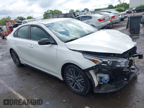 2023 Kia Forte GT-Line z VIN 3KPF54AD5PE583428, wystawiony jako IAAI lot #42016122 z przebiegiem 16 589 mil mil oraz . Historia ofert i sprzedaży dostępna na DreamBid. Obrazek 13.