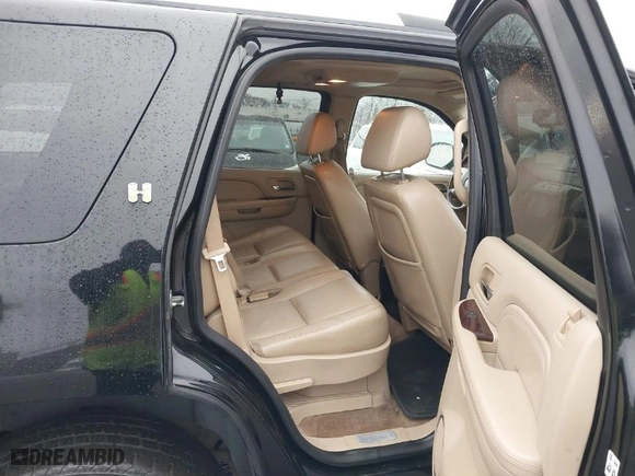 2009 Cadillac Escalade Hybrid with VIN 1GYFK43549R131485, listed as a IAAI auction lot 41514615 with 177,174 mi miles. Bid and sale history available at carsss.com. Image 8.