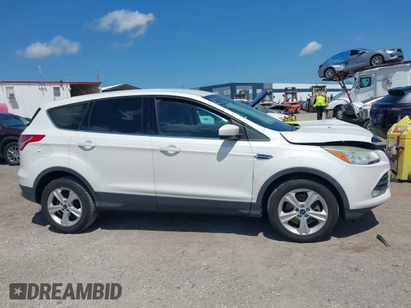 2014 Ford Escape SE with VIN 1FMCU0G93EUD22536, listed as a IAAI auction lot 42045733 with 145,983 mi miles. Bid and sale history available at carsss.com. Image 13.