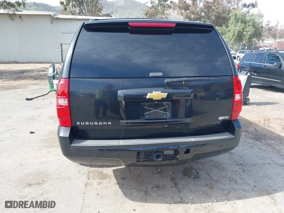 2012 Chevrolet Suburban LT with VIN 1GNSCJE0XCR257186, listed as a IAAI auction lot 41597580 with 174,284 mi miles. Bid and sale history available at carsss.com. Image 16.