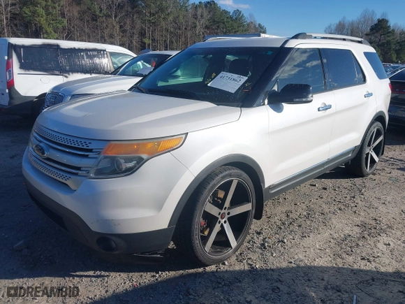 2014 Ford Explorer XLT with VIN 1FM5K8D8XEGA67150, listed as a IAAI auction lot 41731862 with 246,182 mi miles. Bid and sale history available at carsss.com. Image 17.