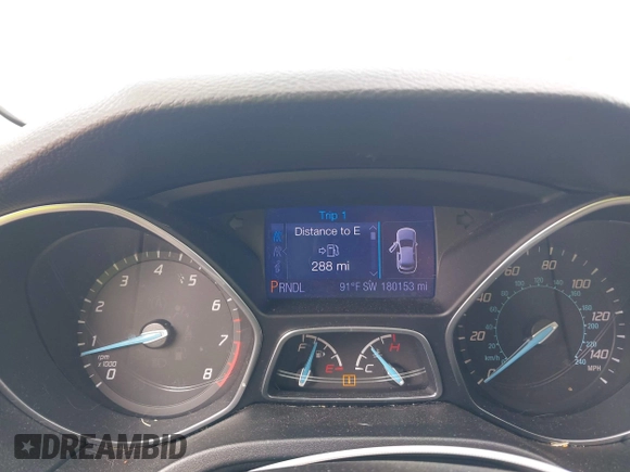 2013 Ford Focus SE z VIN 1FADP3F27DL267203, wystawiony jako IAAI lot #42470614 z przebiegiem 180 153 mil mil oraz . Historia ofert i sprzedaży dostępna na DreamBid. Obrazek 7.