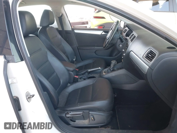 2013 Volkswagen Jetta SE with VIN 3VWDX7AJ0DM370393, listed as a IAAI auction lot 42731730 with 99,249 mi miles and . Bid and sale history available at DreamBid. Image 5.