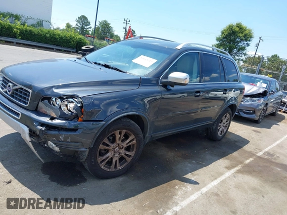 2013 Volvo XC90 Premier Plus with VIN YV4952CYXD1657584, listed as a IAAI auction lot 39643223 with 108,202 mi miles. Bid and sale history available at carsss.com. Image 2.