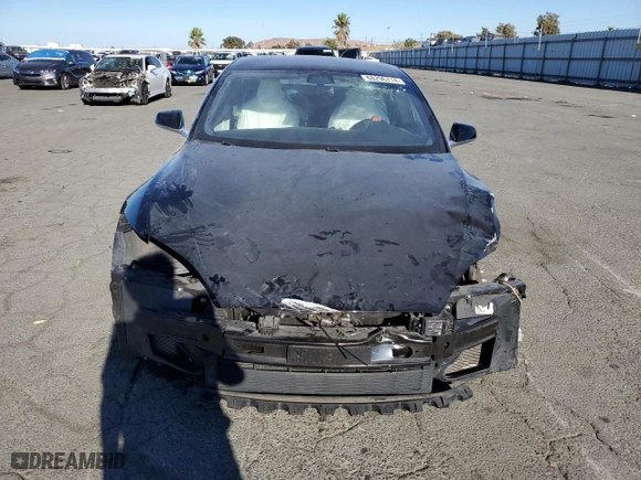 2019 Tesla Model S 100D with VIN 5YJSA1E49KF304701, listed as a Copart auction lot 68296714 with 0 miles and Salvage Title. Bid and sale history available at carsss.com. Image 5.
