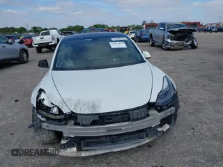 2021 Tesla Model 3 Performance z VIN 5YJ3E1EC5MF984891, wystawiony jako IAAI lot #42071151 z przebiegiem 72 883 mil mil oraz . Historia ofert i sprzedaży dostępna na DreamBid. Obrazek 12.