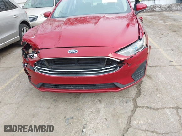 2020 Ford Fusion SE with VIN 3FA6P0HD4LR109679, listed as a IAAI auction lot 41718257 with 132,389 mi miles. Bid and sale history available at carsss.com. Image 13.