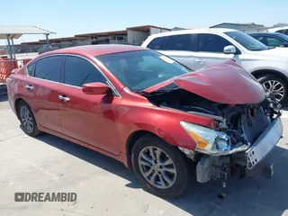 2015 Nissan Altima 2.5 z VIN 1N4AL3AP8FN917133, wystawiony jako IAAI lot #41985067 z przebiegiem 103 139 mil mil oraz . Historia ofert i sprzedaży dostępna na DreamBid. Obrazek 1.