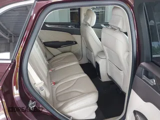 2019 Lincoln MKC Reserve with VIN 5LMCJ3C94KUL50192, listed as a IAAI auction lot 42217678 with 21,344 mi miles and . Bid and sale history available at DreamBid. Image 8.
