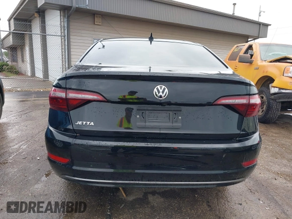 2020 Volkswagen Jetta S z VIN 3VWC57BU6LM085223, wystawiony jako IAAI lot #42562706 z przebiegiem 80 290 mil mil oraz . Historia ofert i sprzedaży dostępna na DreamBid. Obrazek 16.