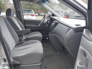 2006 Mazda MPV LX with VIN JM3LW28A360568523, listed as a IAAI auction lot 41957783 with 151,606 mi miles. Bid and sale history available at carsss.com. Image 5.