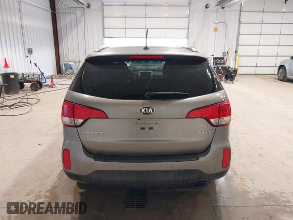 2015 Kia Sorento EX with VIN 5XYKU4A77FG578101, listed as a IAAI auction lot 41603372 with 120,804 mi miles. Bid and sale history available at carsss.com. Image 16.