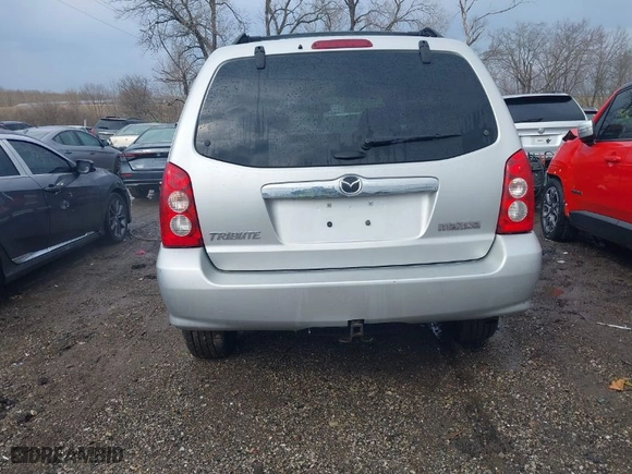 2005 Mazda Tribute s with VIN 4F2YZ96125KM10503, listed as a IAAI auction lot 41659255 with 68,855 mi miles. Bid and sale history available at carsss.com. Image 16.