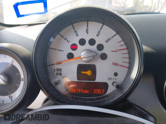 2013 MINI Convertible with VIN WMWZN3C58DT568824, listed as a IAAI auction lot 41998124 with 134,191 mi miles and . Bid and sale history available at DreamBid. Image 7.